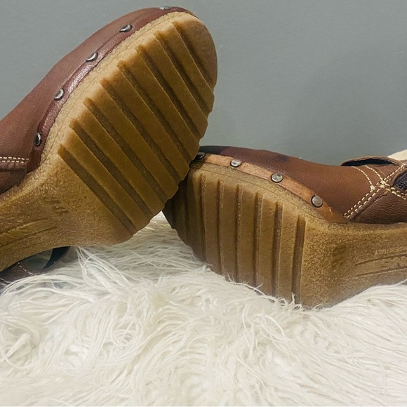 Women’s Manas Brown Leather Fleece Lined Fur Cuff Ankle Boots Studs Block Heel - Picture 10 of 11